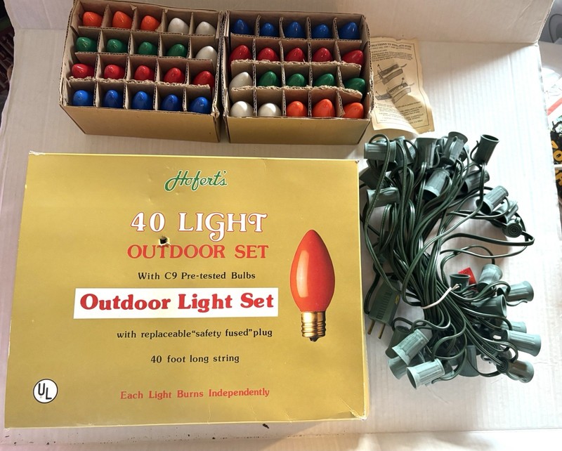 New Vintage HOFERTS 40 Light 40 ‘ Outdoor Christmas C9 Bulb Set