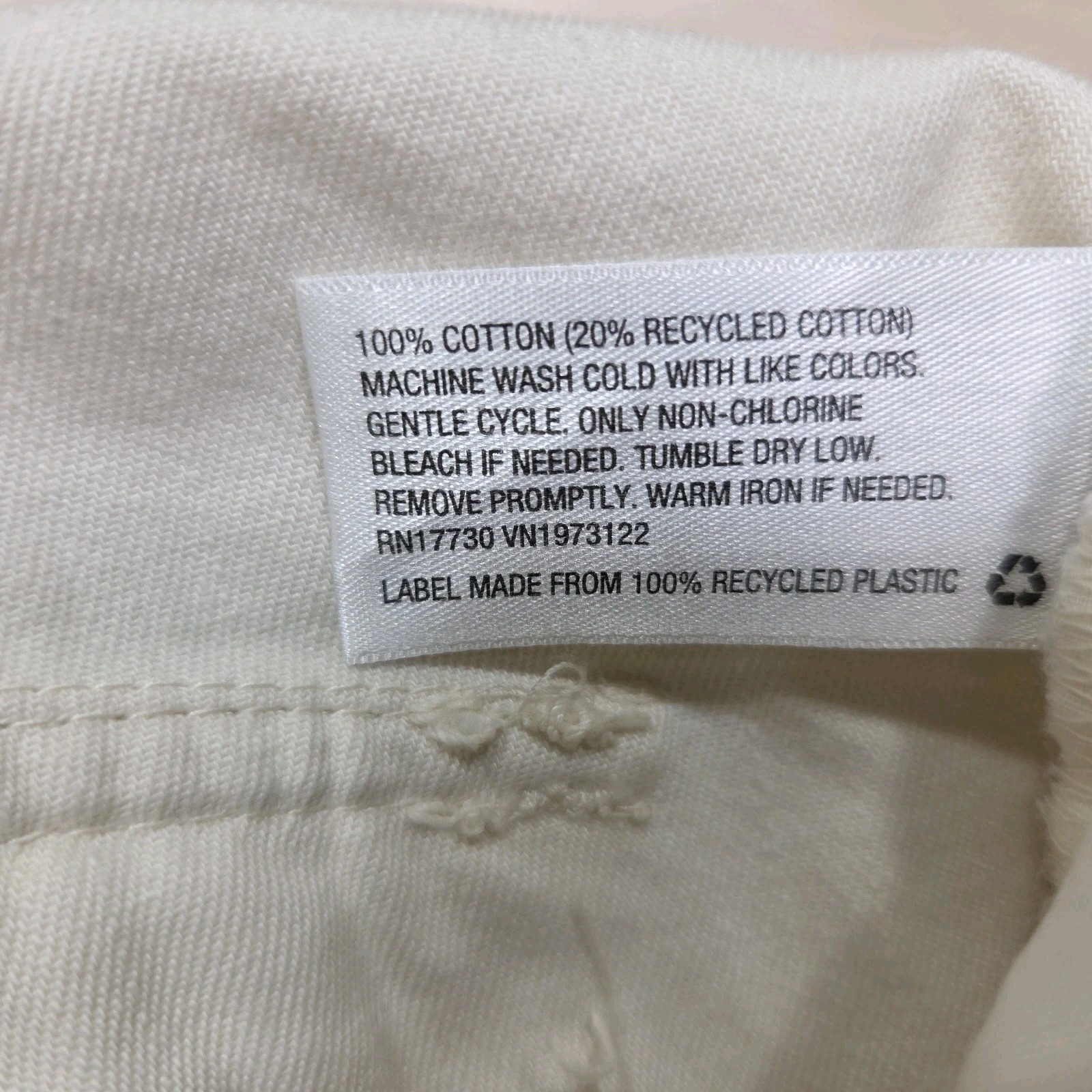 Universal Thread Cropped Cargo Pants Button Up Si… - image 7