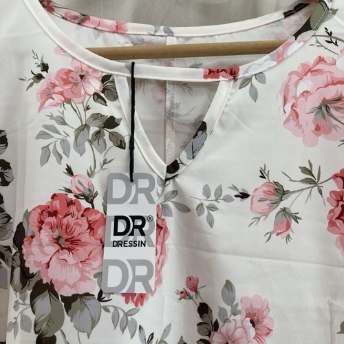 Women’s White Pink Floral Short Sleeve Blouse Size OXL - Picture 2 of 5