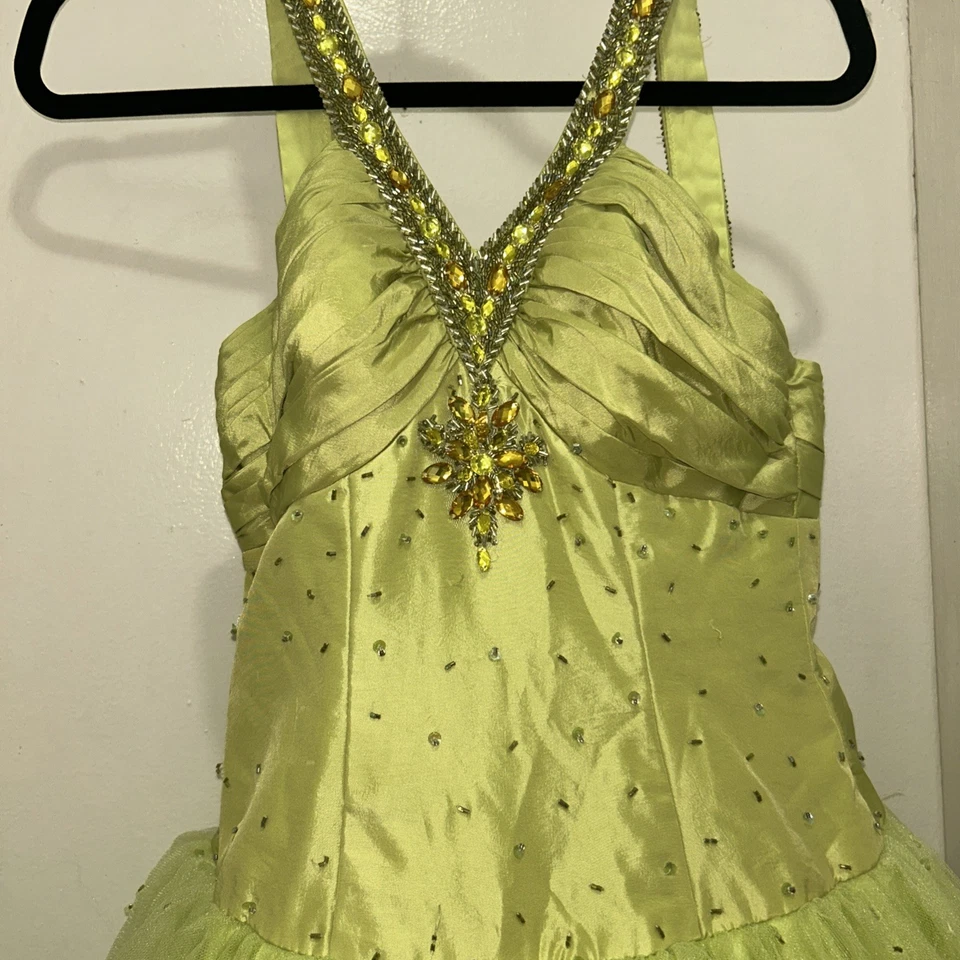 Quinceanera连衣裙绿色 — 第 3/4 张图片