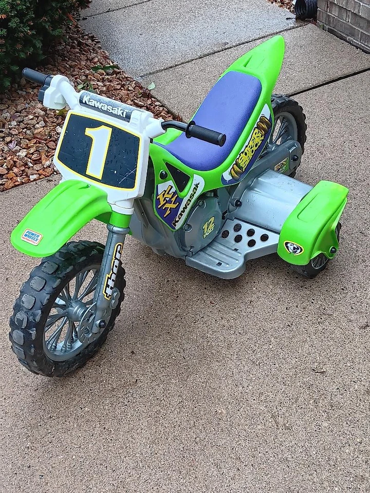 KAWASAKI Power Wheels Fisher Price ASIENTO MOTO KX SUPER SHOCK Foto 3 de 4