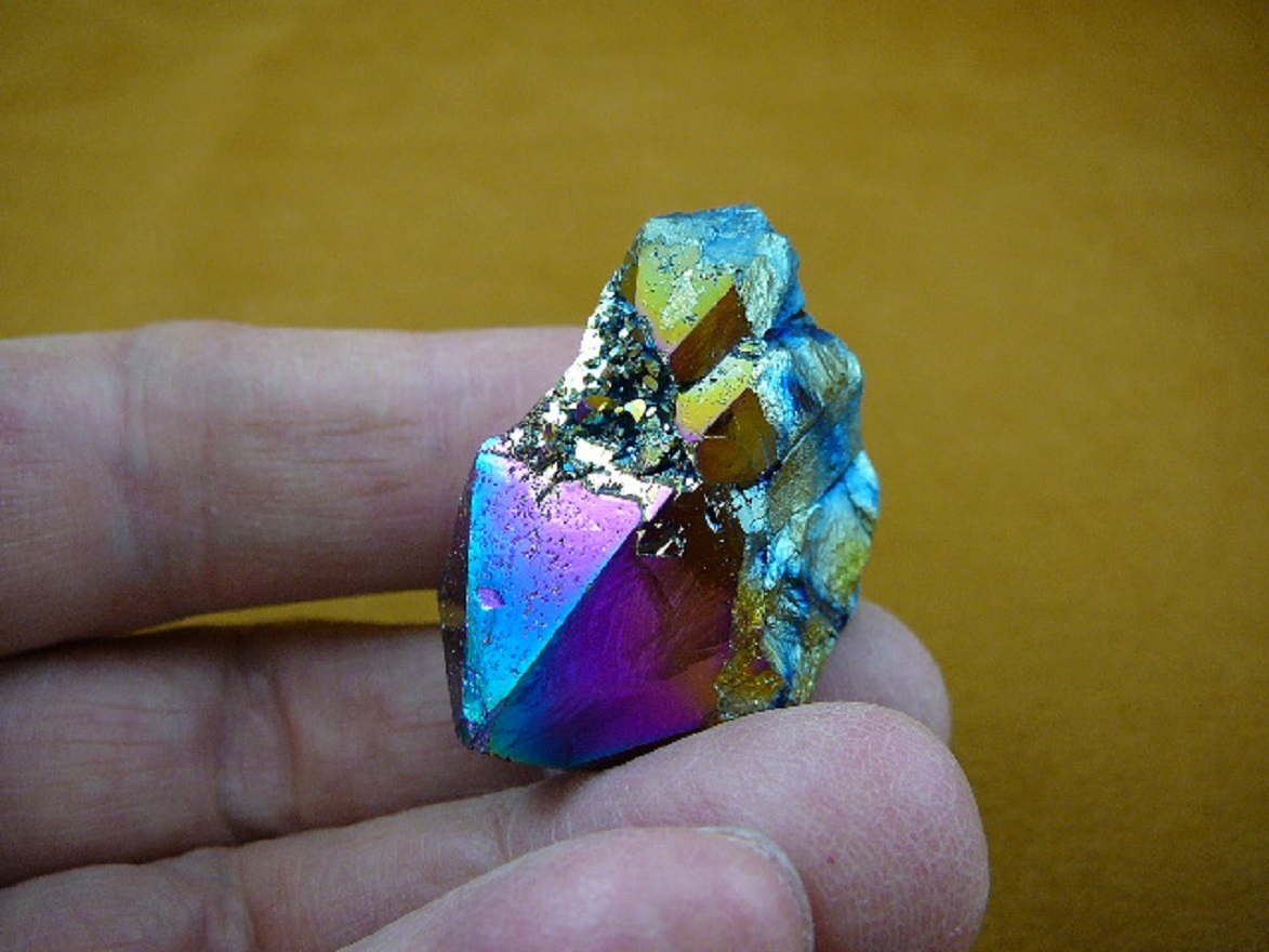R1-58) iridescent Aurora Crystal quartz titanium GEM