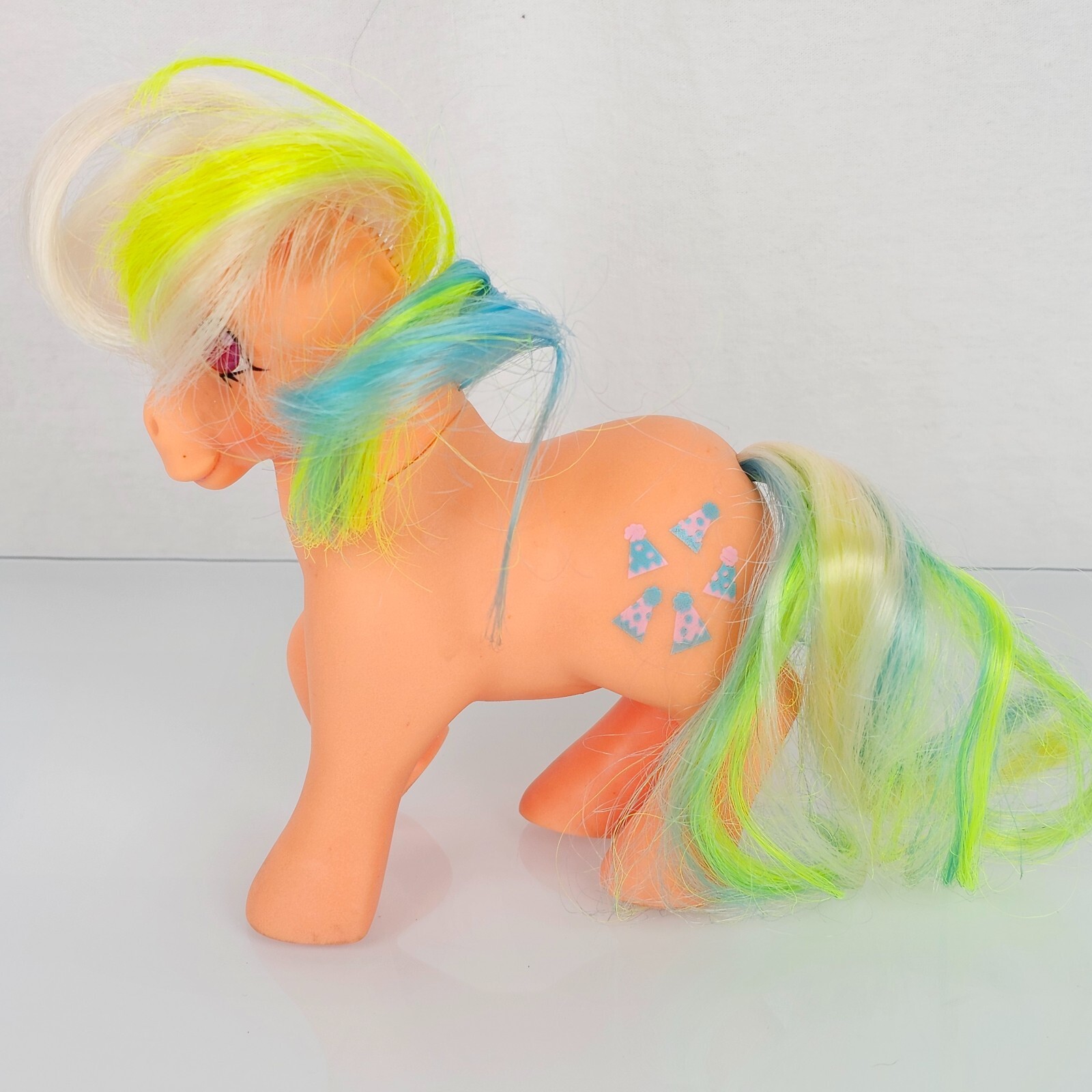 My Little Pony Party Time Gen 1 Twinkle Eyes 1983 Hasbro Peach con cappelli da festa