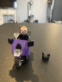Lego Catwoman Minifigure DC Super Heroes Batman Catcycle Chase 6858 7779