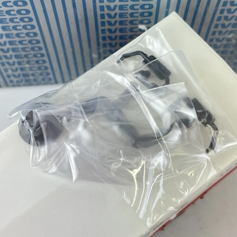 Boxed Conrad Iveco Red Truck 4236 Ford - Image 3 of 4