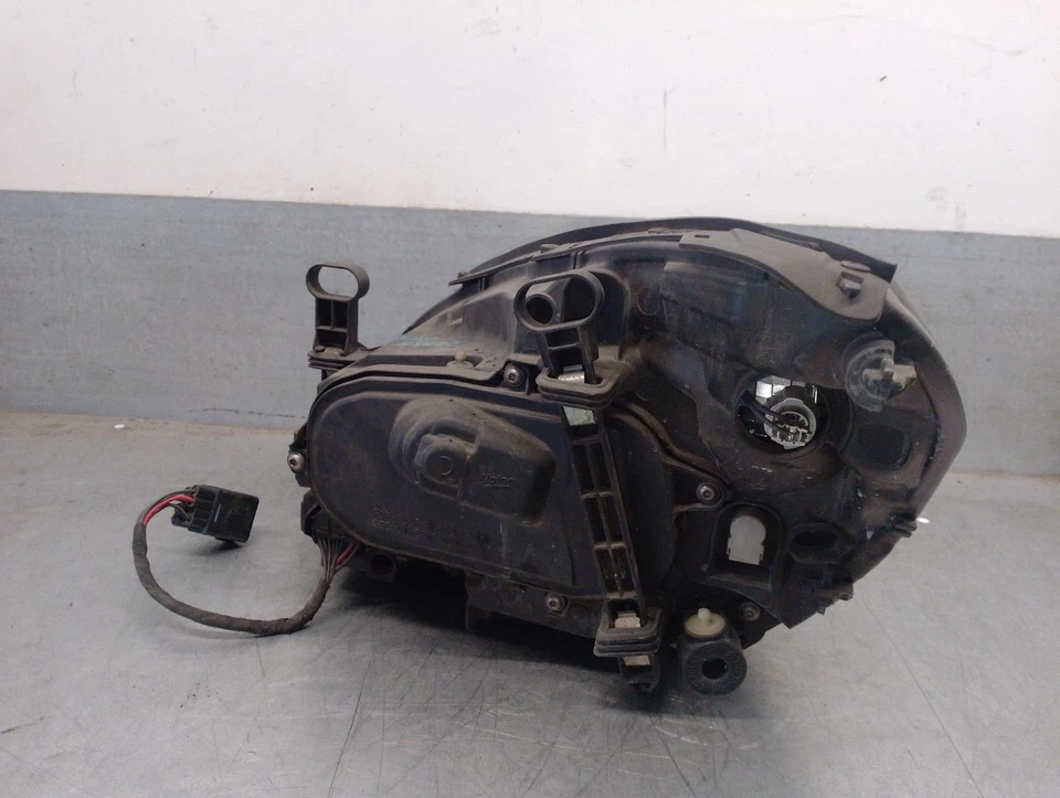 3129995 RECHTER SCHEINWERFER / VALEO / 31383067 / 5514878 FÜR VOLVO V60 I 155 - Bild 3 von 4