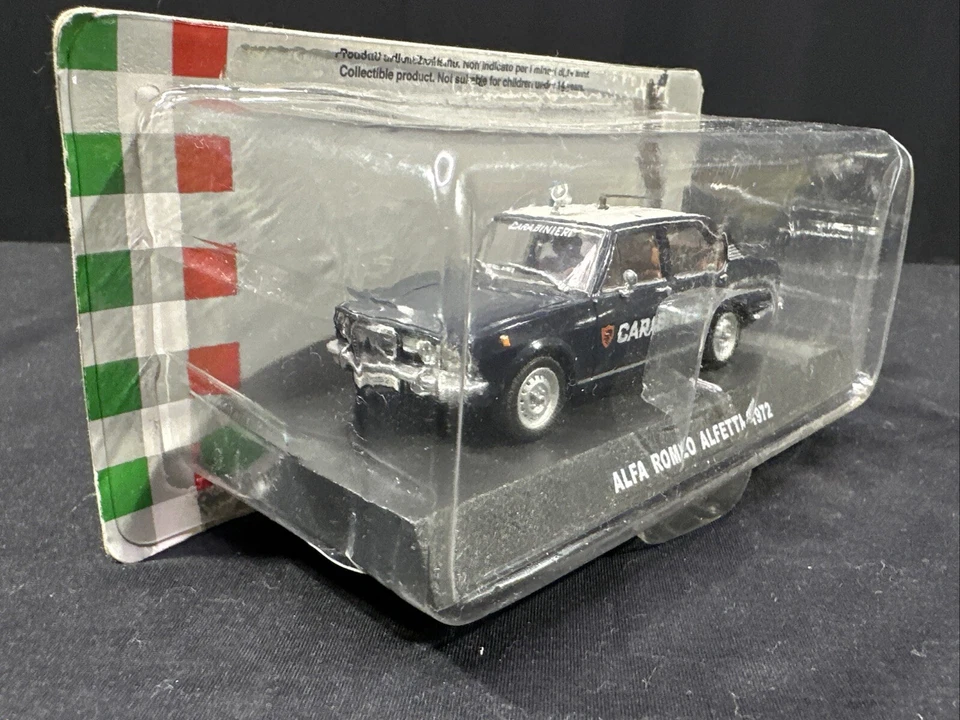 ALFA ROMEO ALFETTA MODELO COCHE DE POLICÍA CARABINEROS 1972 ESCALA 1:43 COCHE FUNDIDO A PRESIÓN Foto 4 de 4