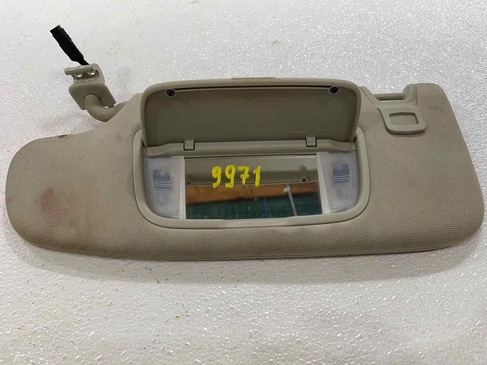 Parasol para conductor Ford Fusion LH 2017-2020 beige iluminado OEM ¡Sucio! Foto 2 de 4