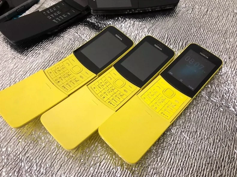 95%Ne 带时尚诺基亚 8110 8110i 4G - 4 GB - 黄色(工厂解锁) — 第 2/4 张图片