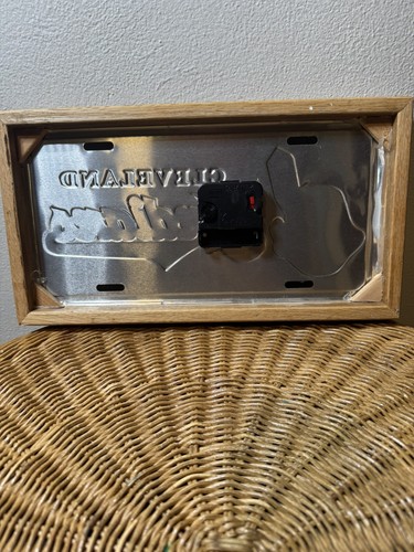 Cleveland Indians MLB Wall Clock Battery Operated Genuine Merchandise - Picture 5 of 6