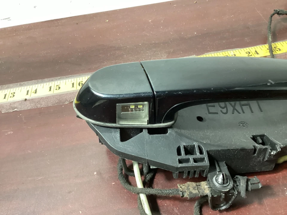 BMW 335i 2009-2016 manija de puerta exterior trasera derecha del lado del pasajero OEM. Foto 2 de 4