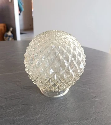 Beau GLOBE Lustre en Verre Moulé Pressé - Lampe Design Vintage Rétro Art Déco - Photo 1/4