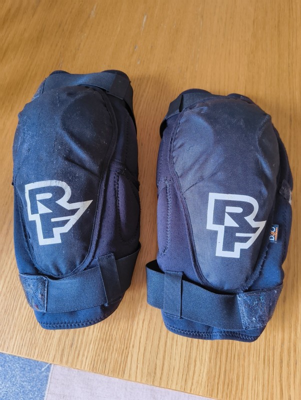 Race Face Ambush D3O Knee Pads Men's S