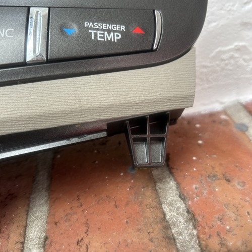 2011-2014 Toyota Sienna AC Heater Temperature Climate Control front AT OEM - Picture 7 of 17