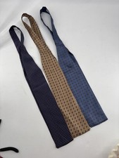 Set Of 3 All Silk Neck Ties With Geometric  Paisley Patterns In Blue Beige  Na