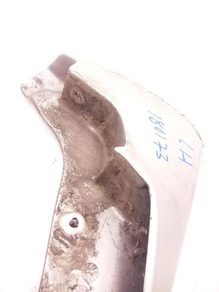 2000 TOYOTA SIENNA LE DRIVER SIDE FRONT MUD GUARD  - Image 3 of 4