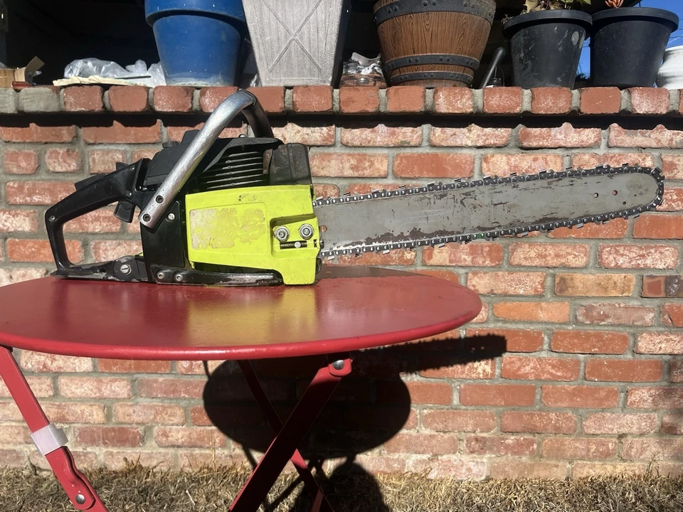 Poulan Counter Vibe 3700 Series Chainsaw, Runs But Hard To Start, Needs Piston - Image 2 of 4