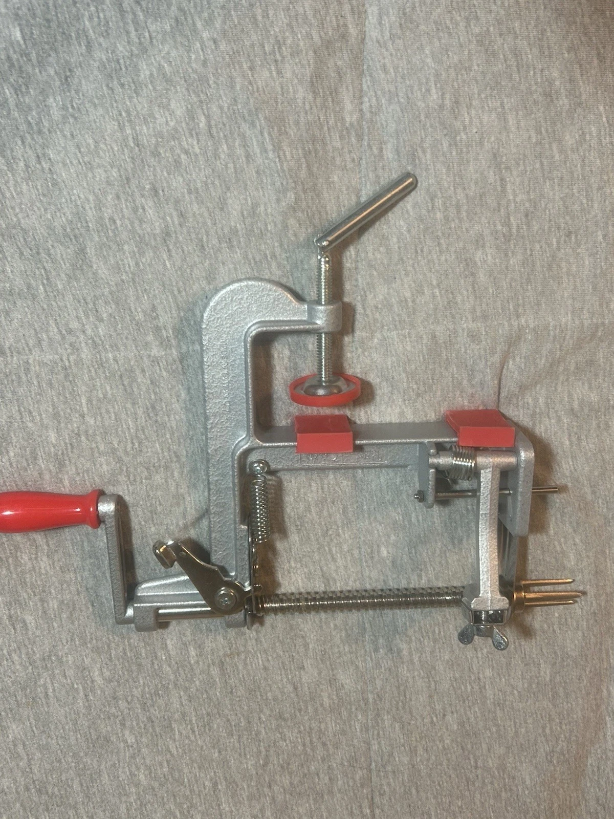 Pampered Chef Apple Peeler Corer Slicer 0903 Unused Table Top Mount
Opens in a new window or tab
