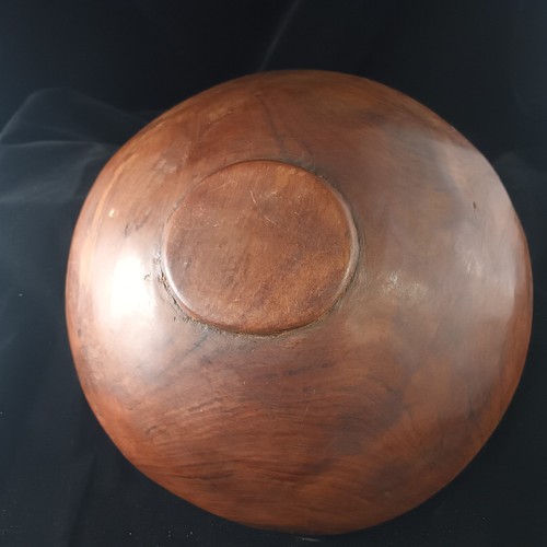 Primitive Hand Crafted wooden Bowl Made In Tanzania 30cm FREE P&P - Picture 3 of 6
