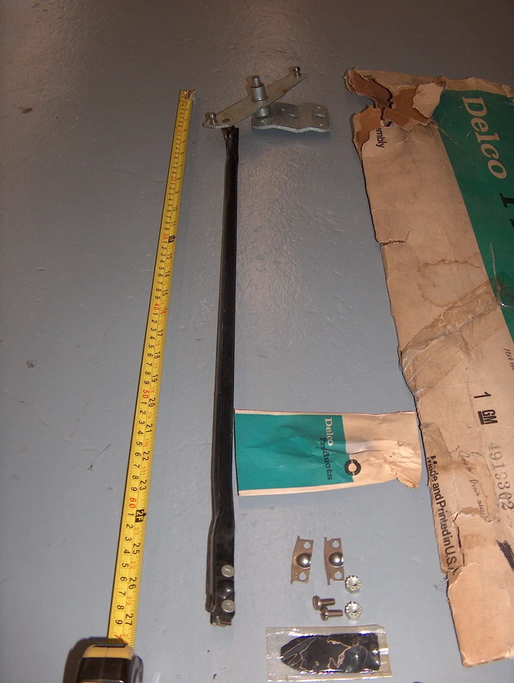 Pontiac Bonneville GM 1969 NOS limpiaparabrisas transmisión Z-Link centro de pivote Foto 3 de 4