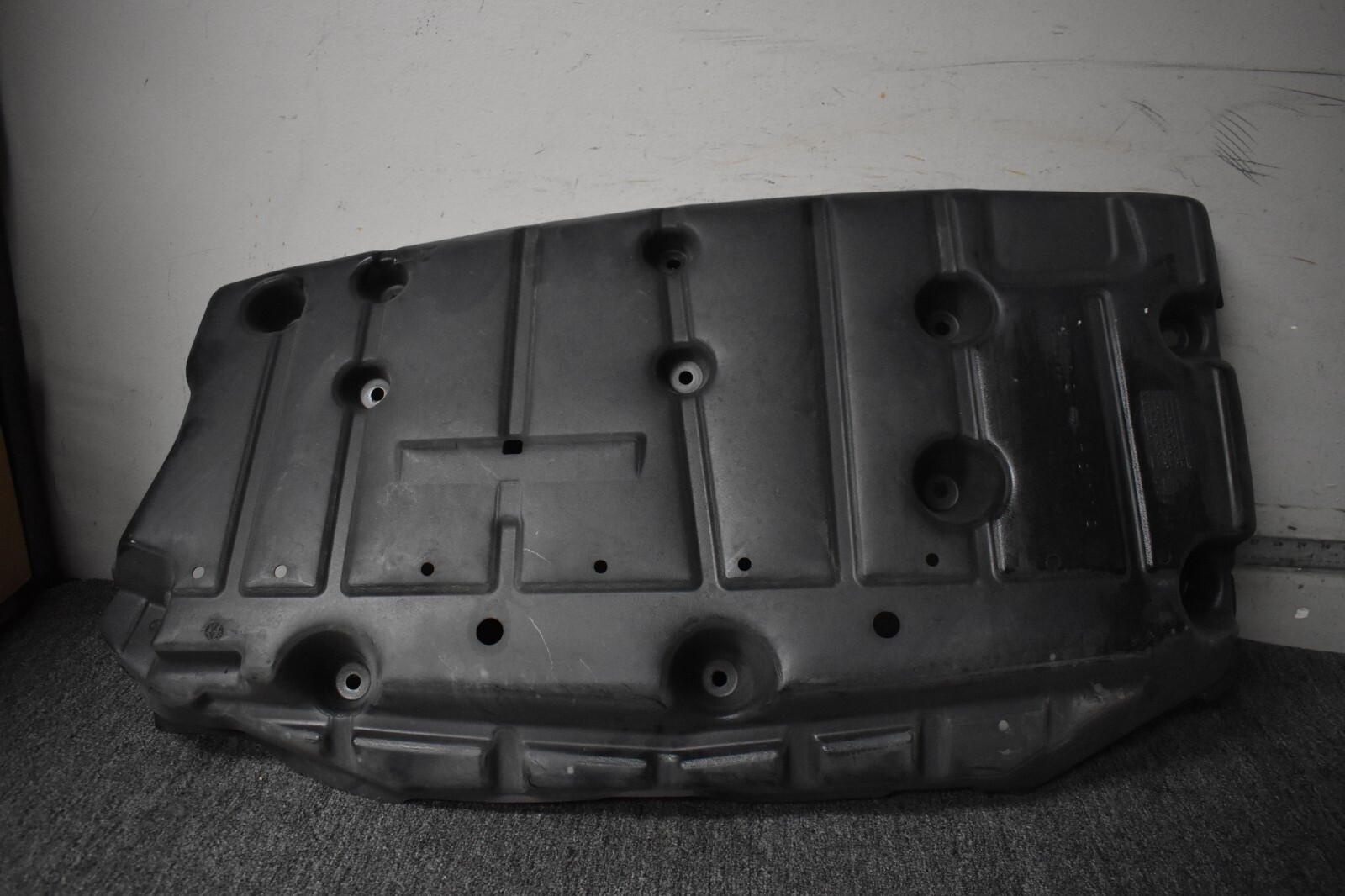 2020 MASERATI LEVANTE FUEL TANK BOTTOM PROTECTION FACTORY OEM