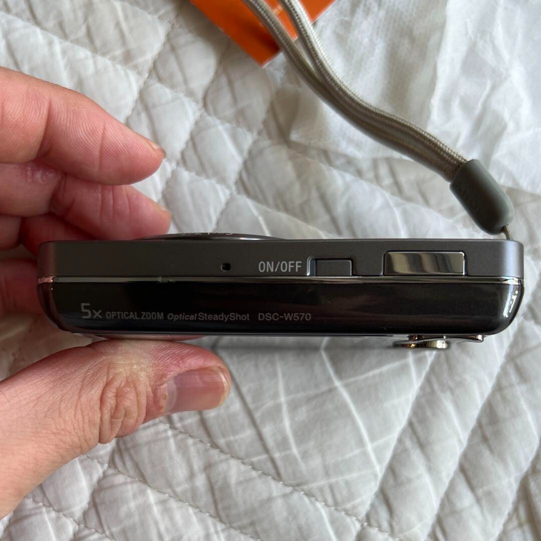 実写良⭕️訳有り【動作確認済】SONY CyberShot DSC-W570 実写良⭕️訳有り【動作確認済】SONY CyberShot DSC-W570