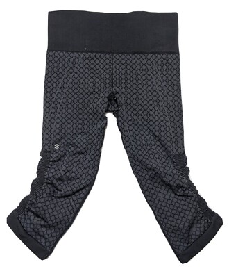 Lululemon Flow Cropped Capri Leggings Workout Yoga Ruched Scrunch Women  Small