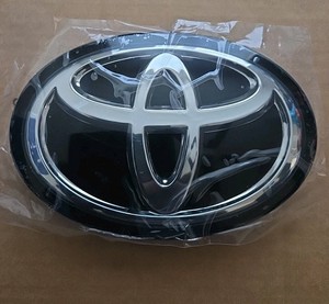 2021 2022 2023 Toyota Camry Front Grille Emblem Badge Logo Radar OEM 90975-A2009