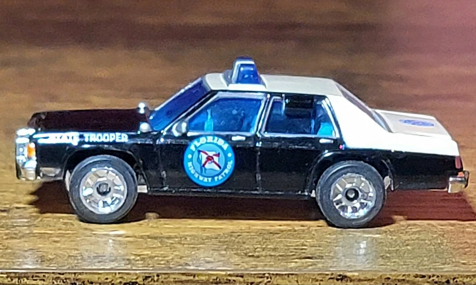 1997 Matchbox Premiere World Class Florida Highway Patrol Ford LTD Series-8 RARE - Image 4 of 4