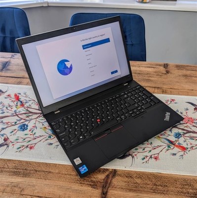 4k Lenovo p15v gen 2 Laptop - i7-11850H - 64GB Ram - Nvidia T600 4GB