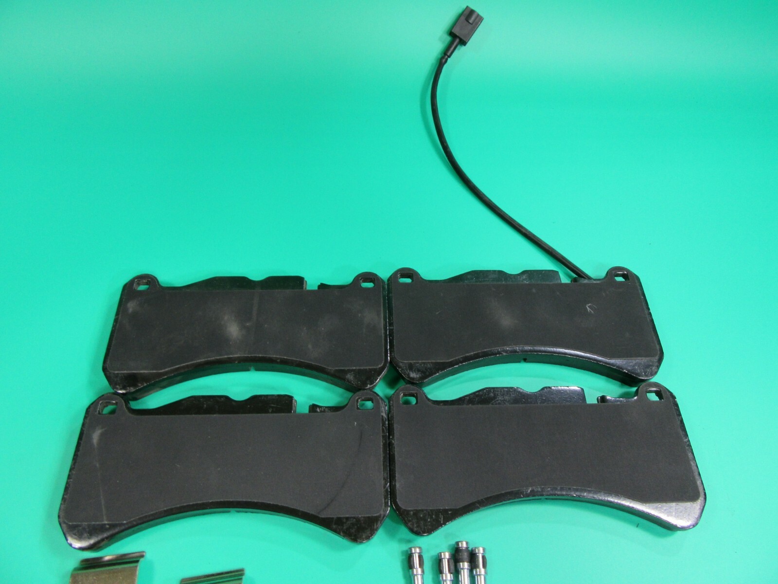 MASERATI GHIBLI S SQ4 QUATTROPORTE FRONT BRAKE PAD SET 2014 AND UP 980156013