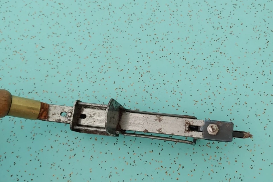 Antique Rug Hooking Tool Machine - Image 3 of 4