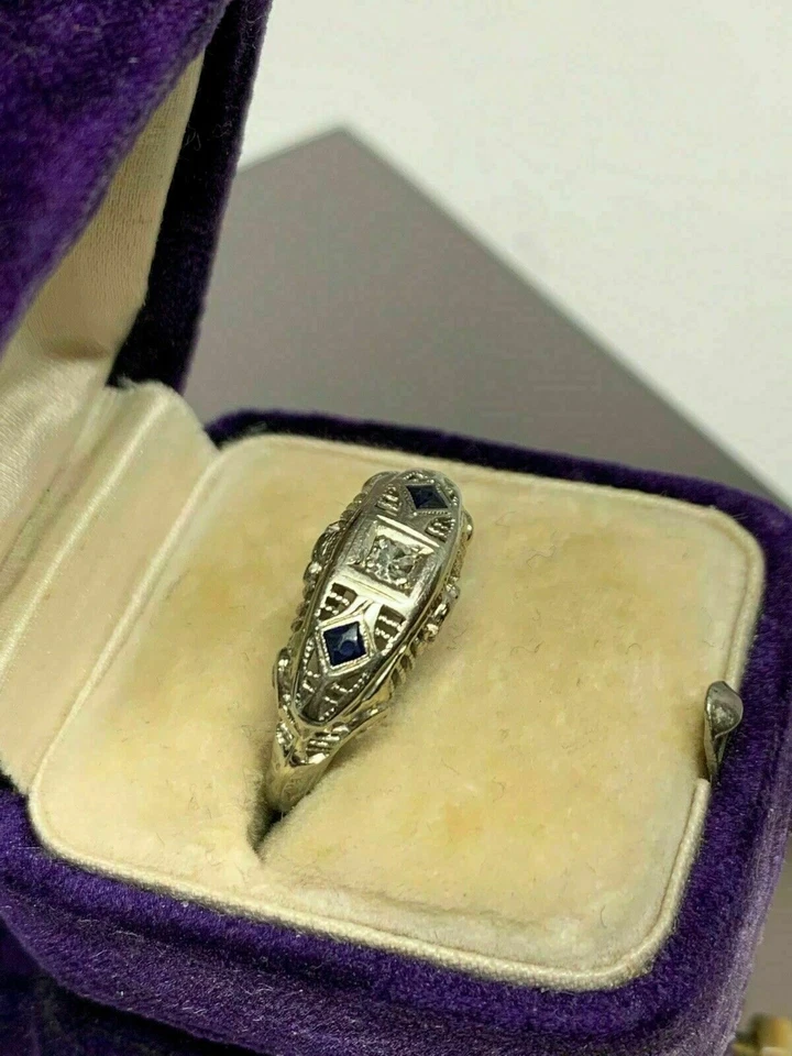 Anel de noivado de filigrana diamante 1,50 ct acabamento em ouro branco simulado no tamanho 10 - Imagem 2 de 4