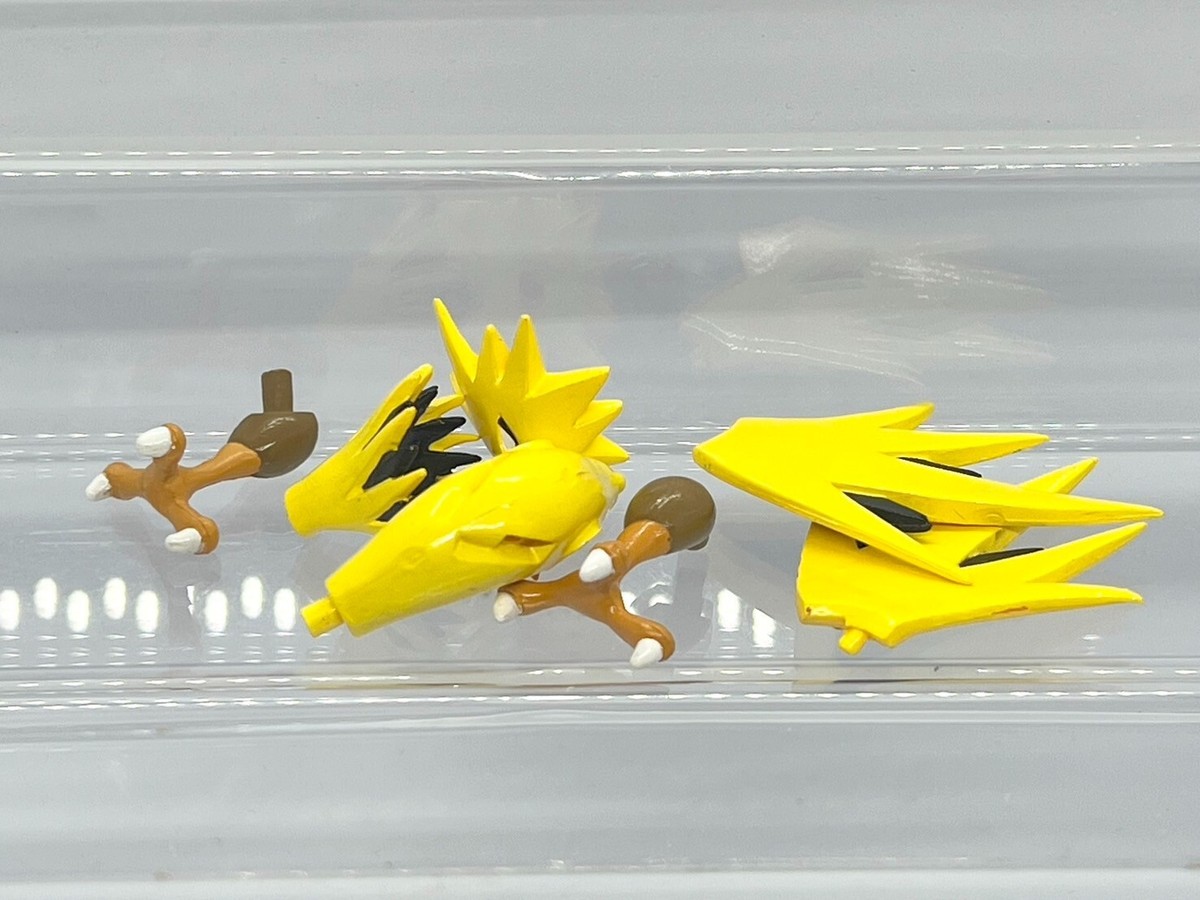 Pokemon Action Pose Gashapon Zapdos Vintage Japan Banpresto