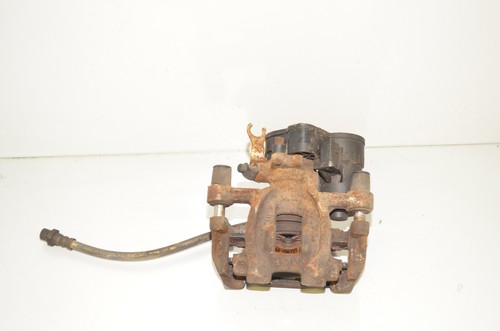 BMW F46 220d xDrive I01 Bremssattelgehäuse Brake caliper housing 6883025 6860005