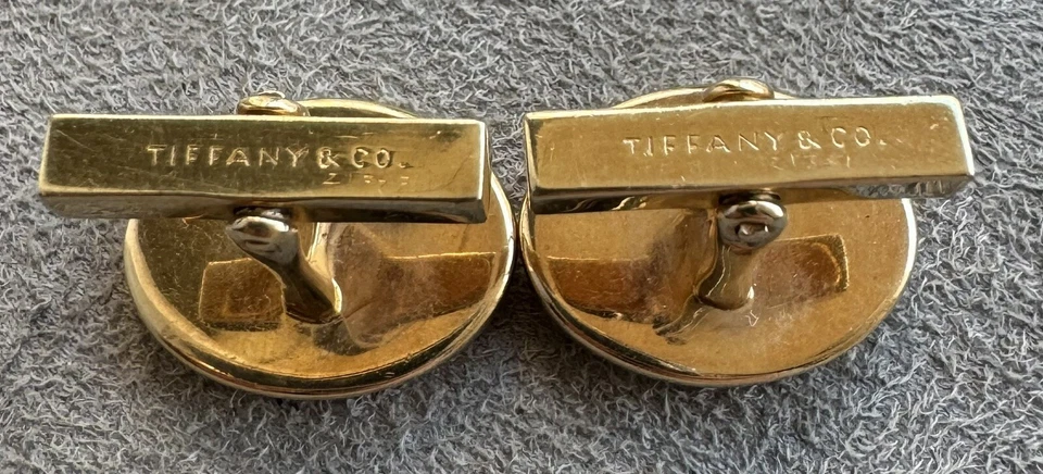 Gemelos Tiffany & Co. de colección de oro amarillo de 14 k y ónix negro Foto 3 de 4