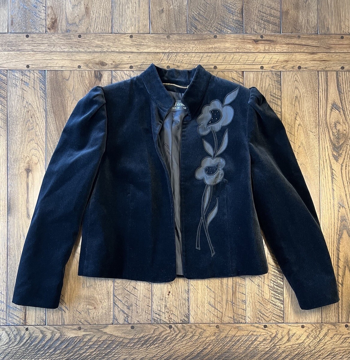 VTG Louis Feraud Blazer Black Velvet Embellished Flowers Sz VTG Louis Feraud Blazer Black Velvet Embellished Flowers Sz