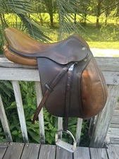 Beval LTD Stamford 17” English Saddle