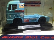 SCALEXTRIC / SCX RARE MERCEDES ESSO RACING TRUCK 9 1/32 SLOTCAR - Video - Case