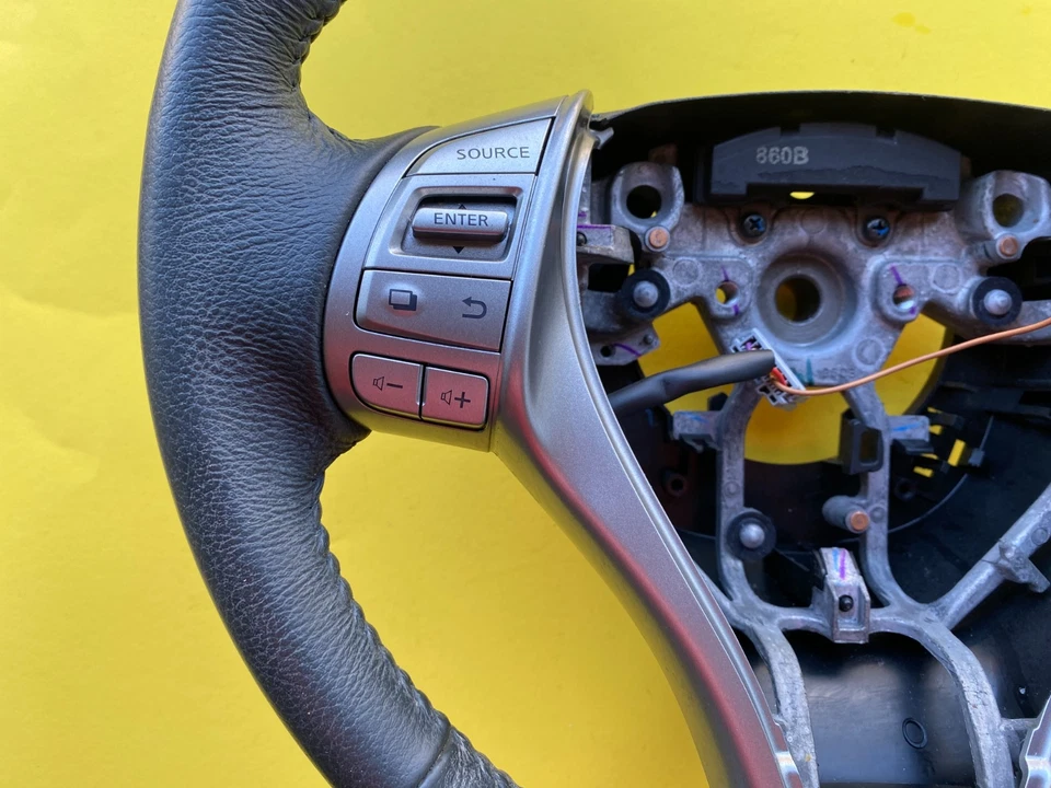 Volante Nissan Altima 2013-2016 con interruptor de control de crucero OEM 48430-3TA2A Foto 2 de 4