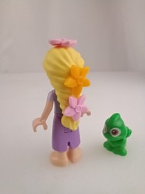 Lego Minifigure Disney: Rapunzel And Pascal chameleon