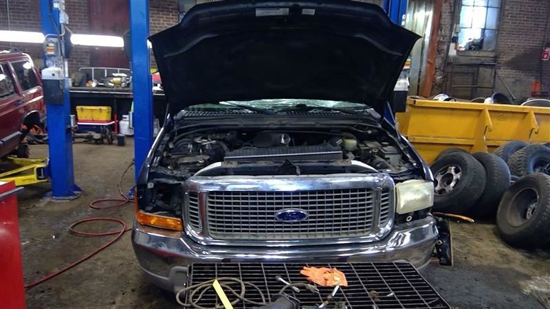 Throttle Body Valve Assembly 10-415 for 2000-2005 Ford Excursion 6.8L V10