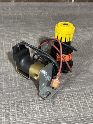 #ad 00810762 Air Pressure Regulator Bus 001690 1 Solenoid Valve 001680 1 Or 810762 $68.85