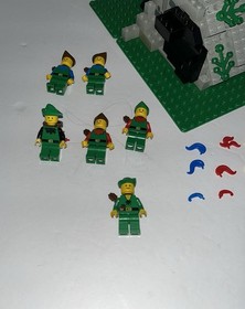 LEGO 6066 Castle Forestmen Camouflaged Outpost  Vintage 1987