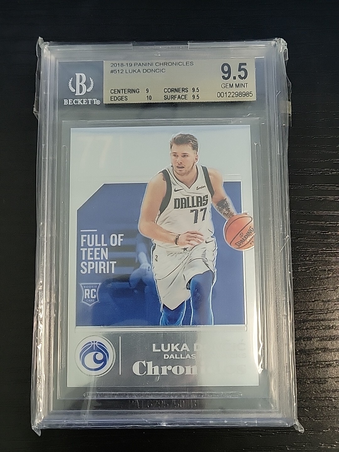 2018-19 Panini Chronicles Update #512 Luka Doncic Rookie BGS Graded 9.5