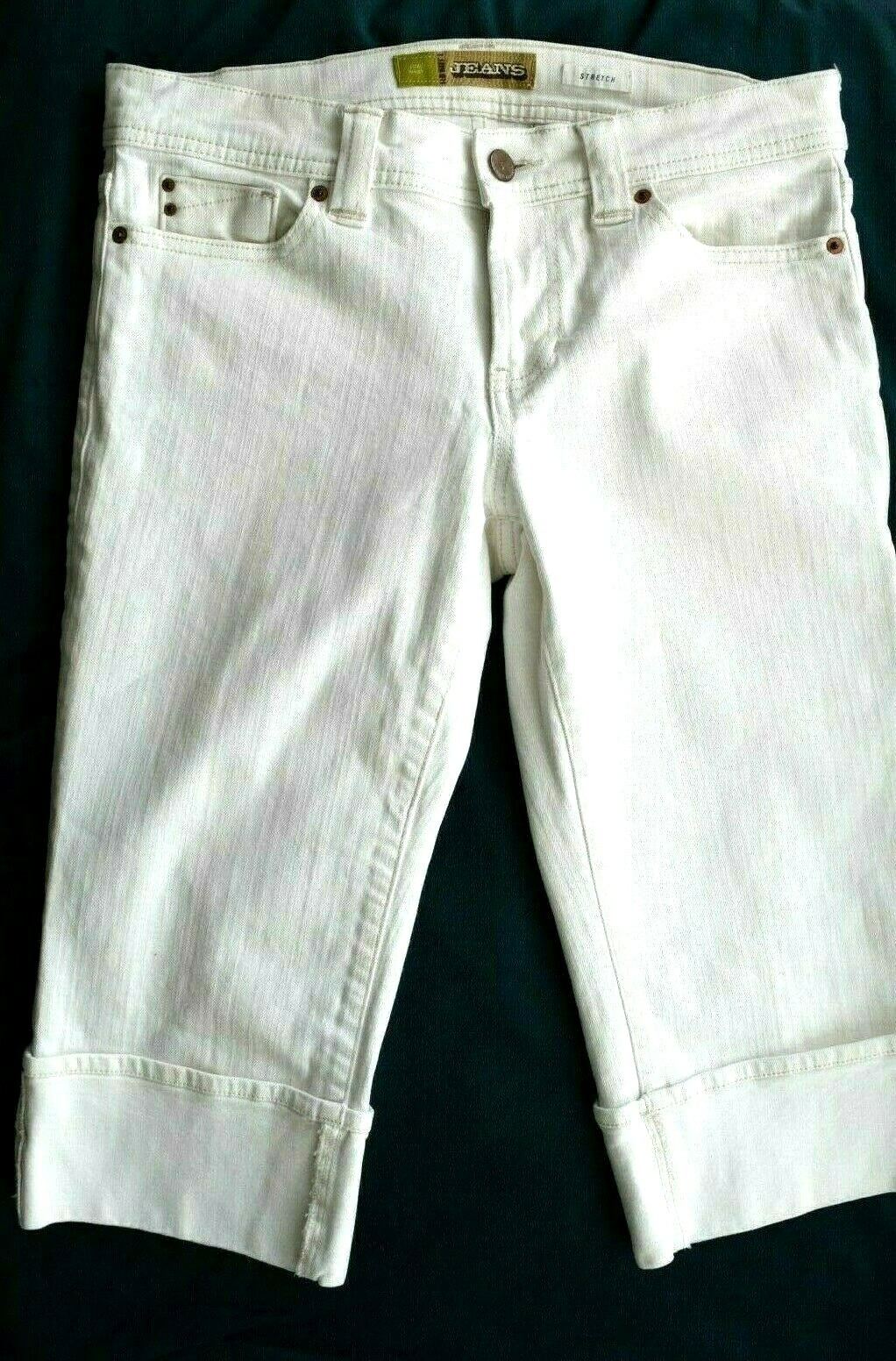 Old Navy Women White cropped bermuda pants mid raise Stretchy jean