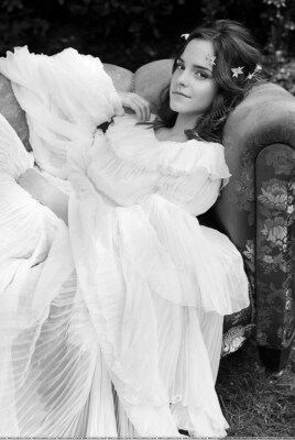 Celebrity Photos Emma Watson Hot pose in white dress Photo BW - CL2259 | eBay Celebrity Photos Emma Watson Hot pose in white dress Photo BW - CL2259 | eBay