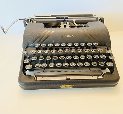 Corona Silent Typewriter 2S 76797 Smith-Corona WWII Era U.S. made