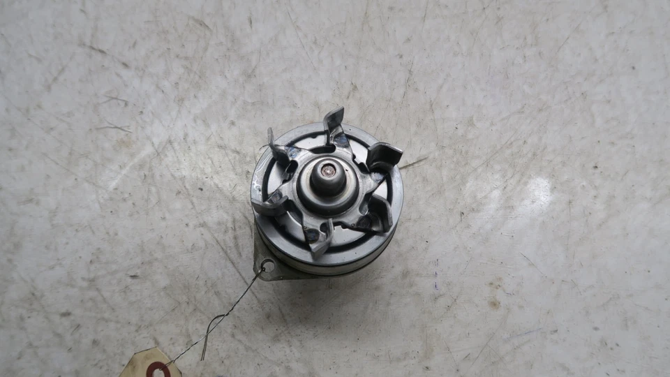 Nissan Máxima 2016-2020 OEM motor de 3,5 L bomba de agua Foto 3 de 4