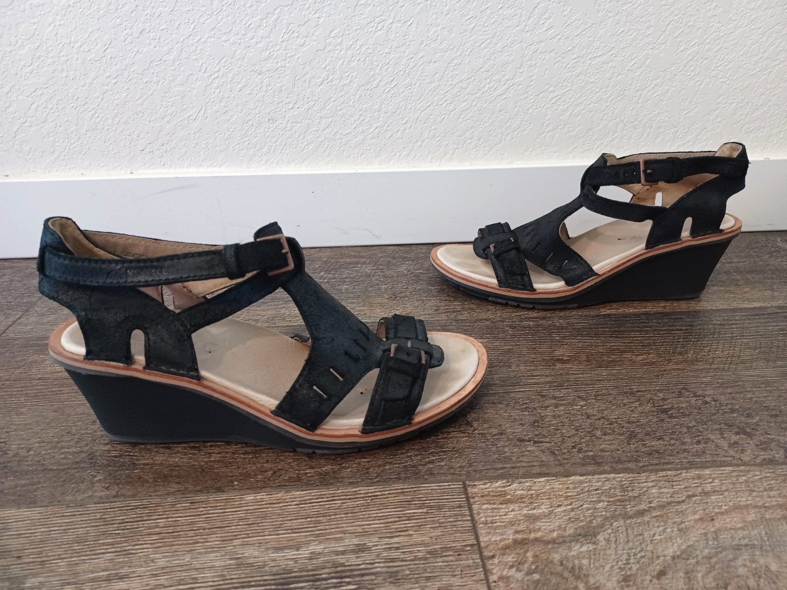 MERRELL Sandali donna con zeppa in pelle mantello sirah cinturino alla caviglia nero